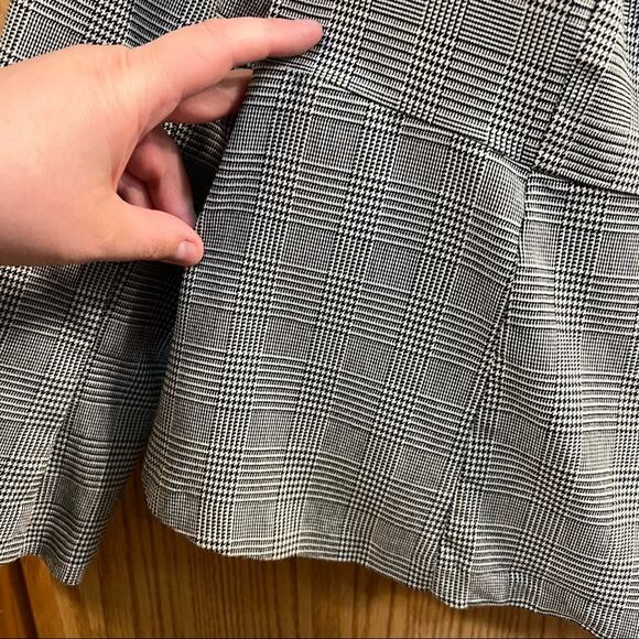 Torrid Black & White Houndstooth Peplum Full Zip Blazer Jacket Size 0 / Large - Picture 5 of 8